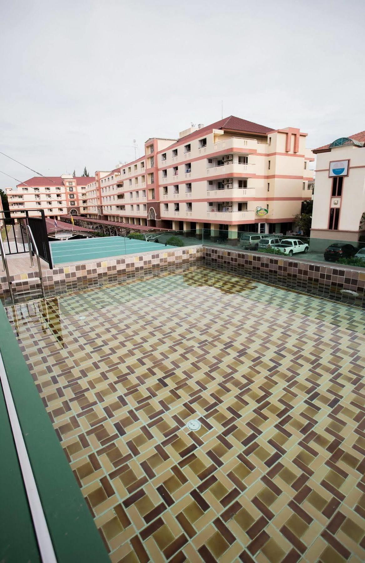 Samkwan Village Bangsaen Exterior foto